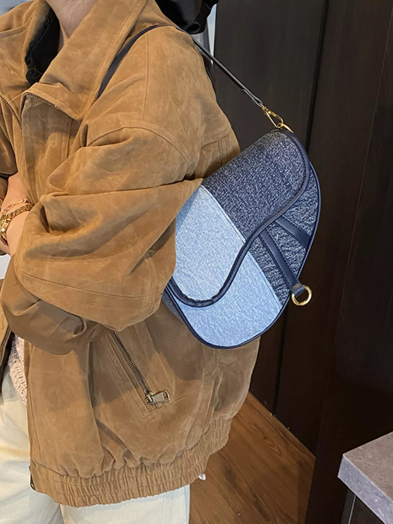 Adjustable Strap Crossbody Bag-zoom-