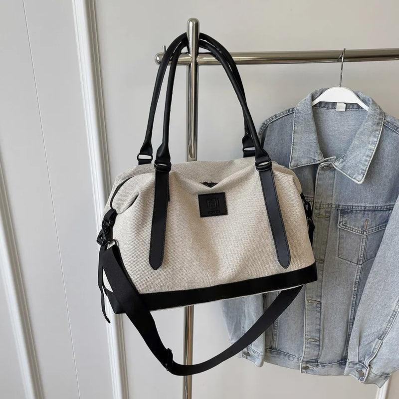 Contrast Travel Bag-zoom-