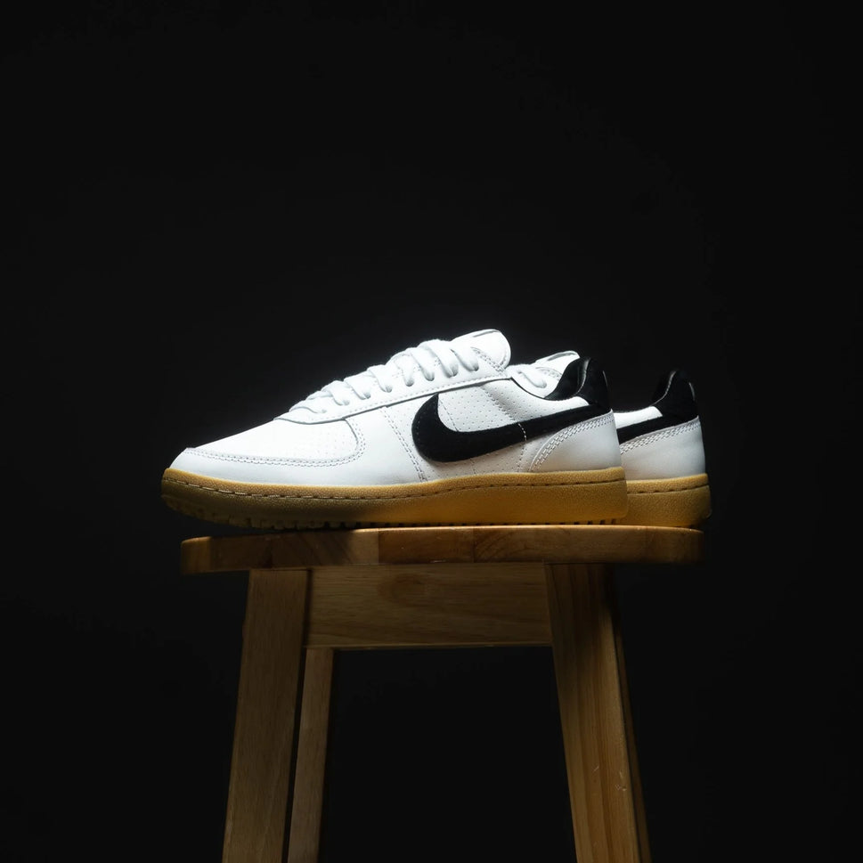 Field General 82 White Black Sneaker