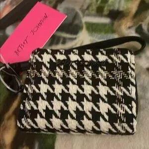 Black and White Hounds tooth Bag