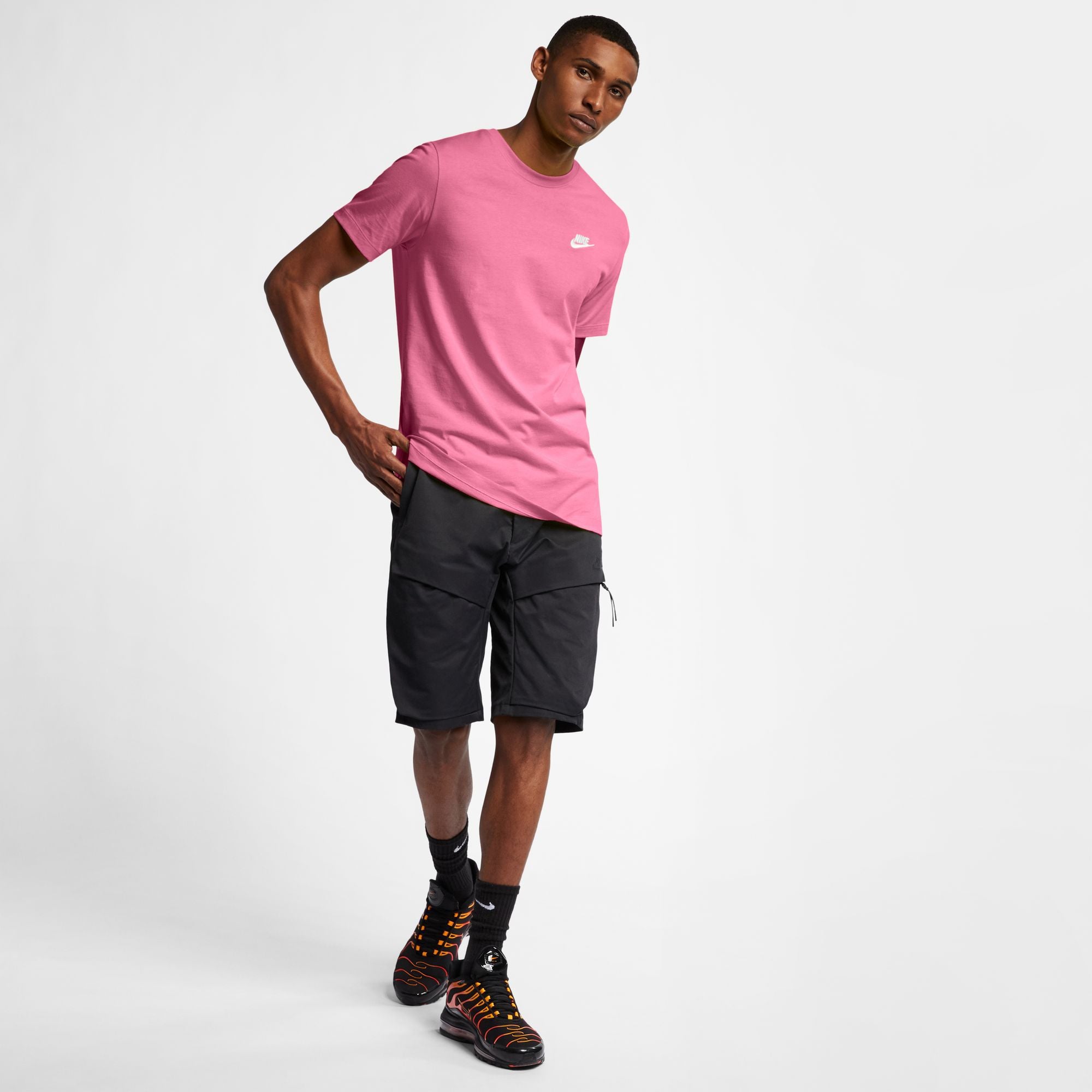 Nike Men's Sportwear Club T-Shirt
