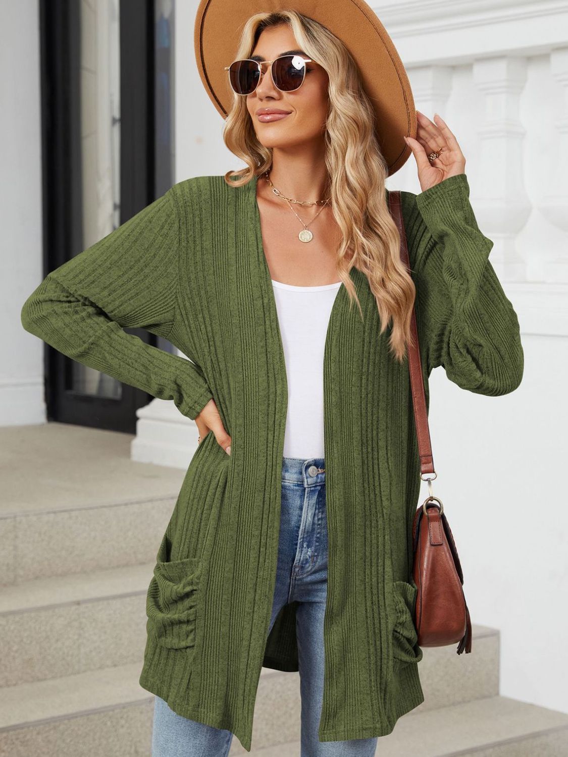 Strickjacke mit Taschen, offener Vorderseite und langen Ärmeln