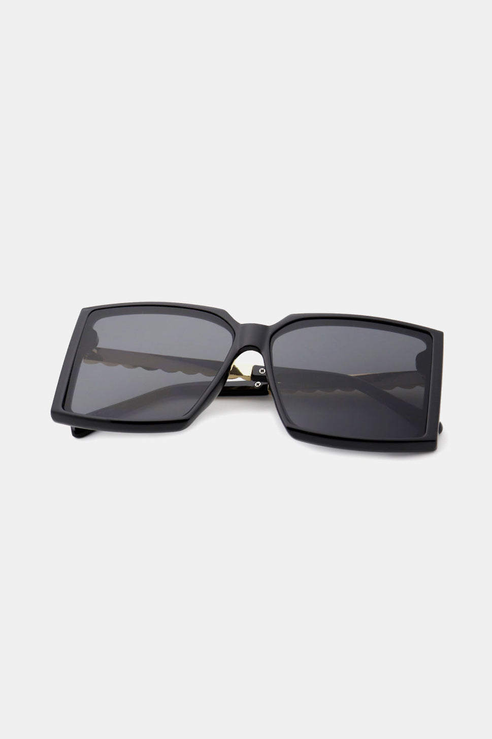 Notorious Oversized Sunglasses (Black)