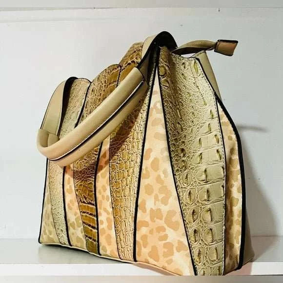 Beiges Handtaschen-Set aus veganem Leder mit Tragegriff