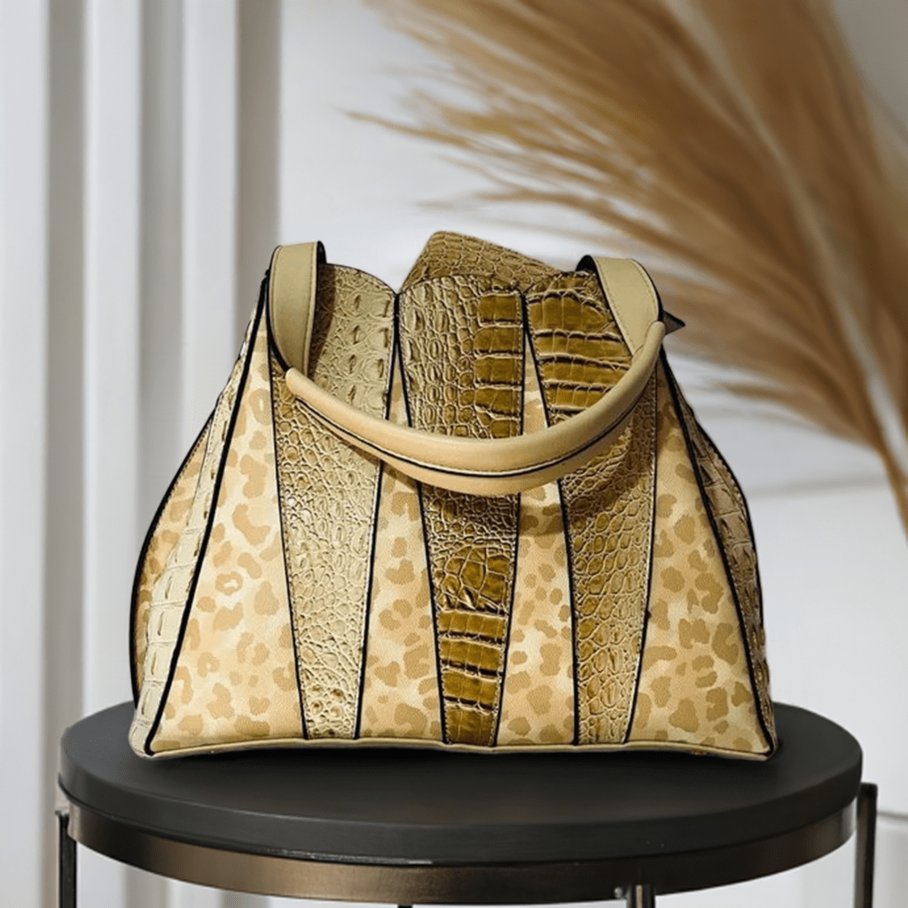 Beiges Handtaschen-Set aus veganem Leder mit Tragegriff