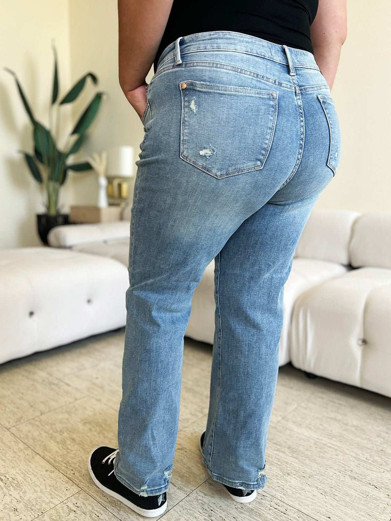 Judy Blue – Gerade geschnittene Jeans mit mittelhohem Bund und Used-Look in voller Größe-zoom-