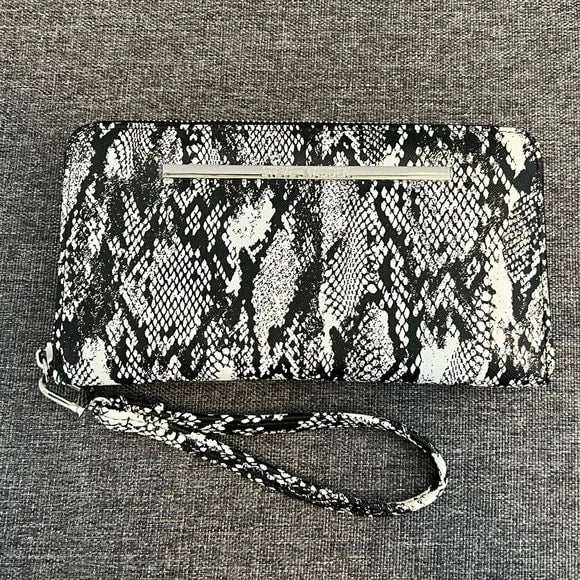 Larege Snakeskin wristlet/wallet - Primrose Signature Boutique