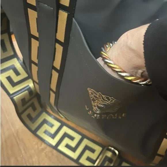 Medusa Travel Tote bag - Primrose Signature Boutique