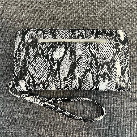 Steve Madden large wristlet/wallet