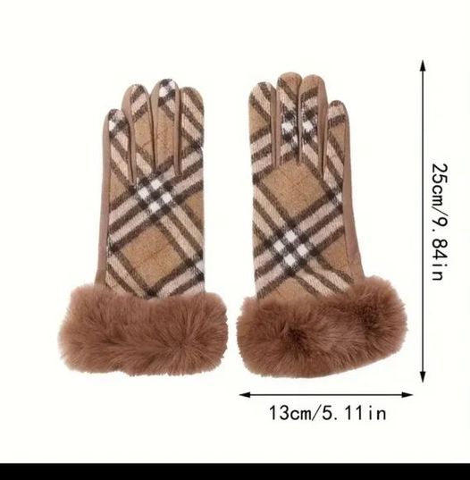 Faux fur lined Checked Gloves