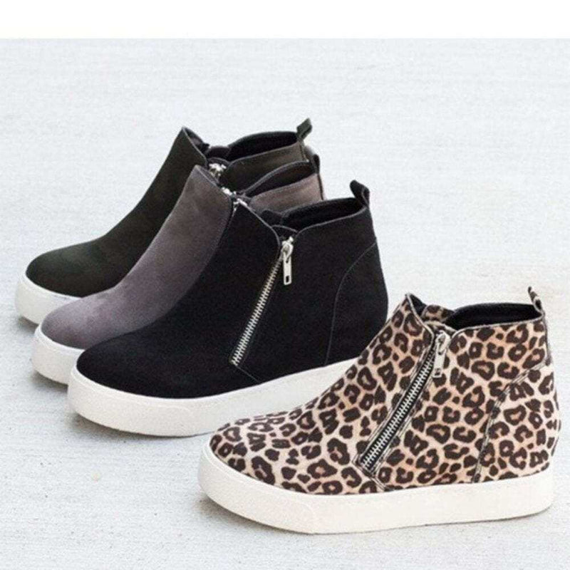 Schwarzer Sneaker mit seitlichem Reißverschluss-zoom-