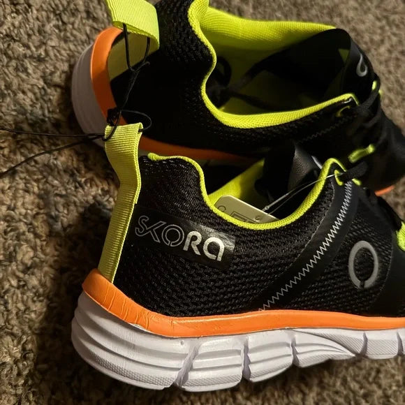 Skora Black/Orange Men's Athletic Shoes